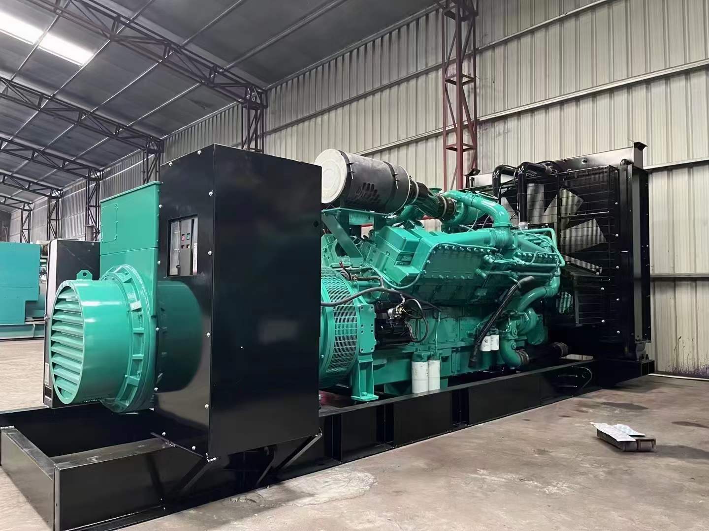 浑江如何降低 800kW 柴油发电机输出电流的波动？